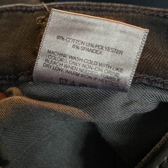 Express NWOT Super High Rise Ankle Length Flare Raw Hem - Picture 5 of 5